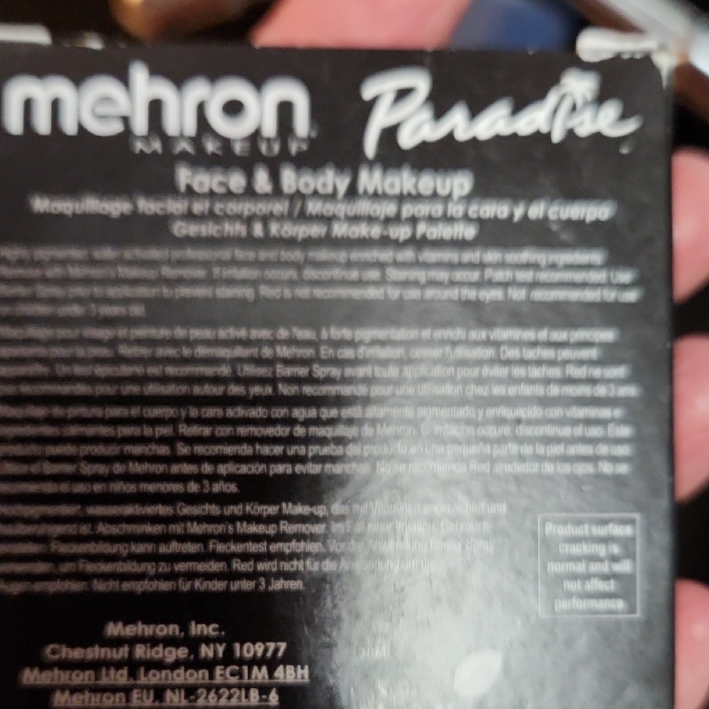 Mehron Paradise Makeup AQ in Rich Red - Picture 5 of 5
